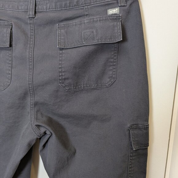 Eddie Bauer Women's Cropped Cargo Pants (12) - NWOT - Picture 4 of 5